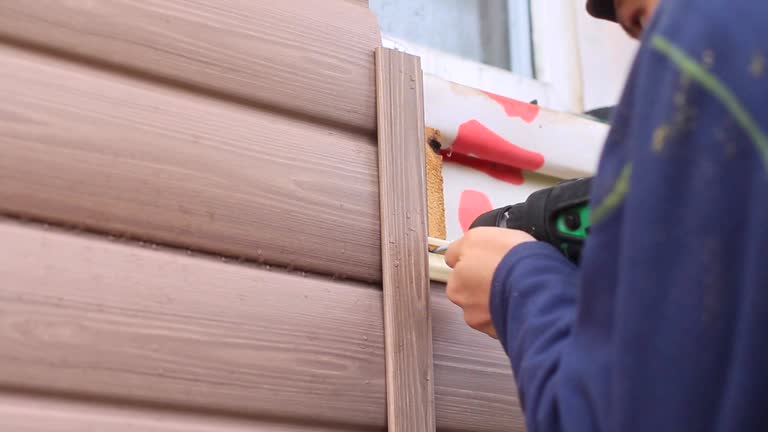  East Lansing, MI Siding Installation Pros